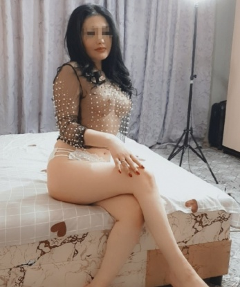 💋🔥 У меня есть все для того, чтобы сделать нашу встречу незабываемой – обворожительная внешность, умение слушать и прекрасное чувство юмора.
Мои услуги включают классический секс, оральные ласки и многое другое. Я всегда открыта для новых экспериментов и готова удовлетворить тебя во всех отношениях. Отличные отзывы подтверждают мою профессиональность и умение доставлять удовольствие.
Мое фото настоящее, что ты можешь проверить при личной встрече. Жду тебя в Москве для незабываемого времяпрепровождения. 🌃💫 Дина