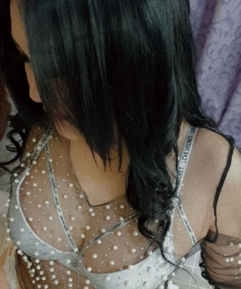 💋🔥 У меня есть все для того, чтобы сделать нашу встречу незабываемой – обворожительная внешность, умение слушать и прекрасное чувство юмора.
Мои услуги включают классический секс, оральные ласки и многое другое. Я всегда открыта для новых экспериментов и готова удовлетворить тебя во всех отношениях. Отличные отзывы подтверждают мою профессиональность и умение доставлять удовольствие.
Мое фото настоящее, что ты можешь проверить при личной встрече. Жду тебя в Москве для незабываемого времяпрепровождения. 🌃💫 Дина